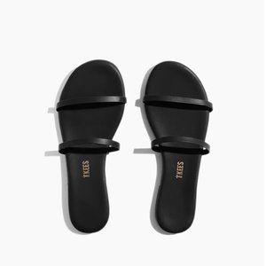 LIKE NEW TKEES GEMMA SANDALS Size 8